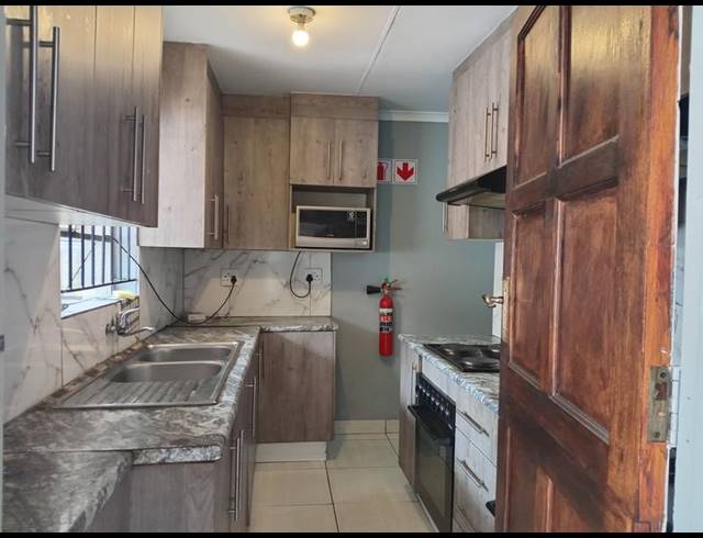 31 BEDROOM HOUSE FOR SALE IN VANDERBIJLPARK SE 7